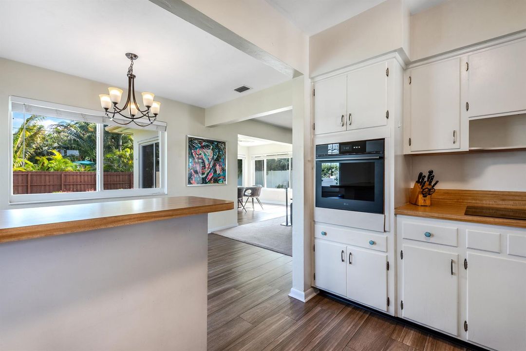 1777NE46thStOaklandPark-13