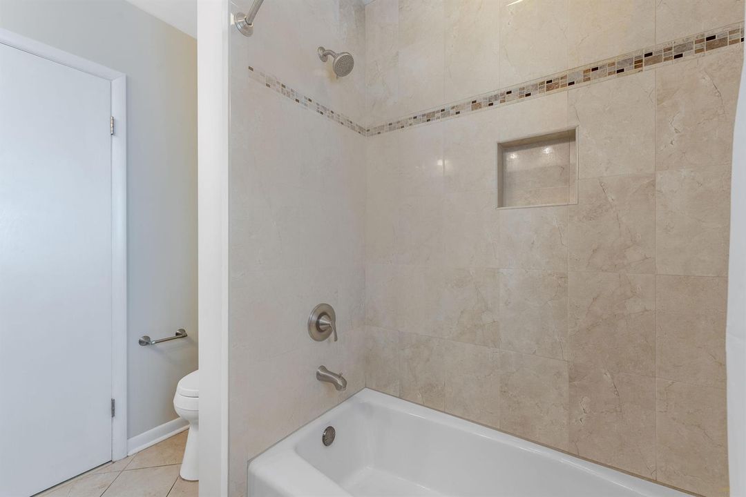 1777NE46thStOaklandPark-20