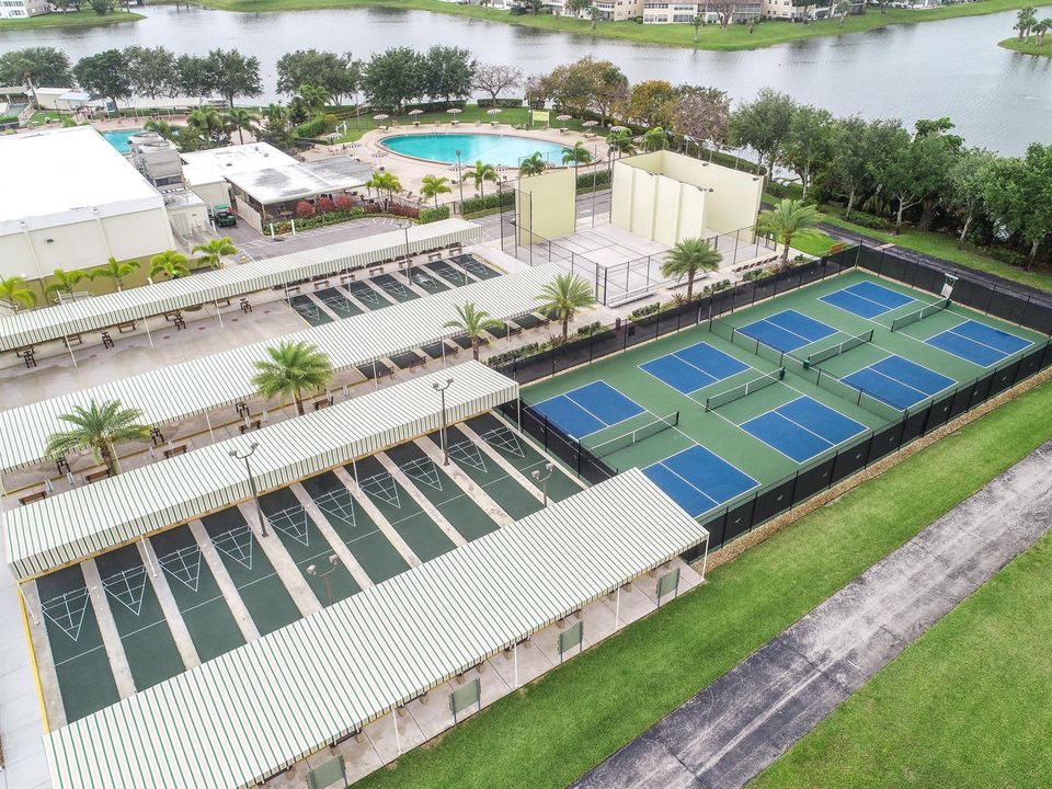 CenturyVillageAmenities(6)