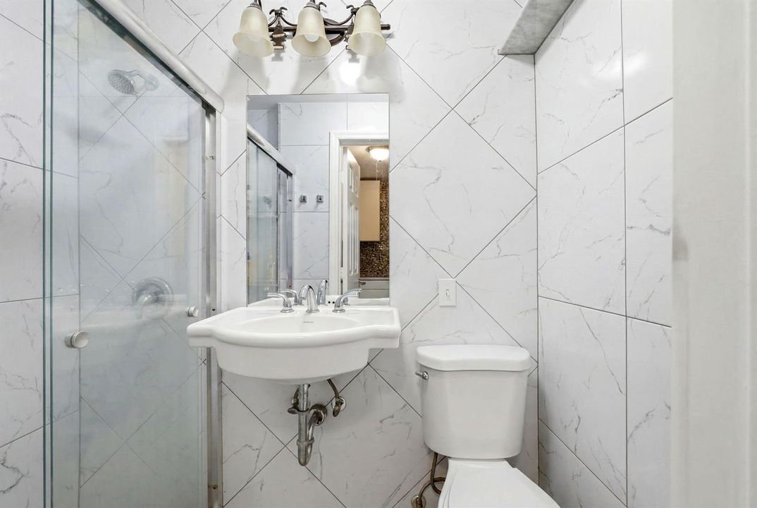 14-web-or-mls-DSC08161_declutter_445480b