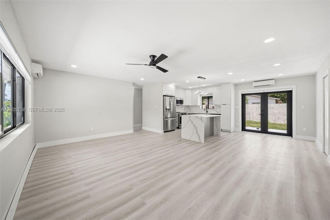 For Sale: $470,000 (3 beds, 2 baths, 1274 Square Feet)