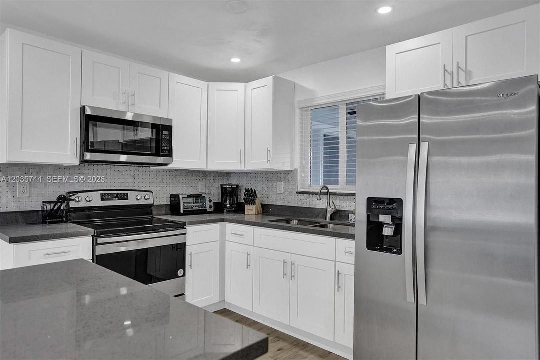 En Venta: $524,900 (4 camas, 3 baños, 1536 Pies cuadrados)