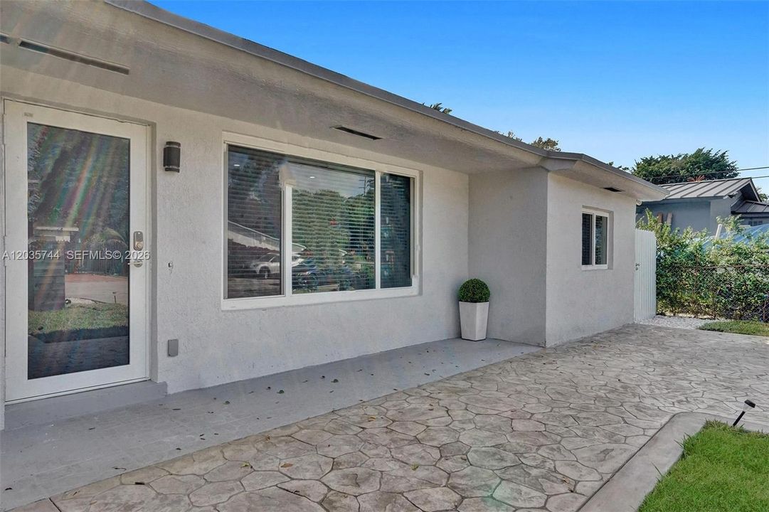 En Venta: $524,900 (4 camas, 3 baños, 1536 Pies cuadrados)