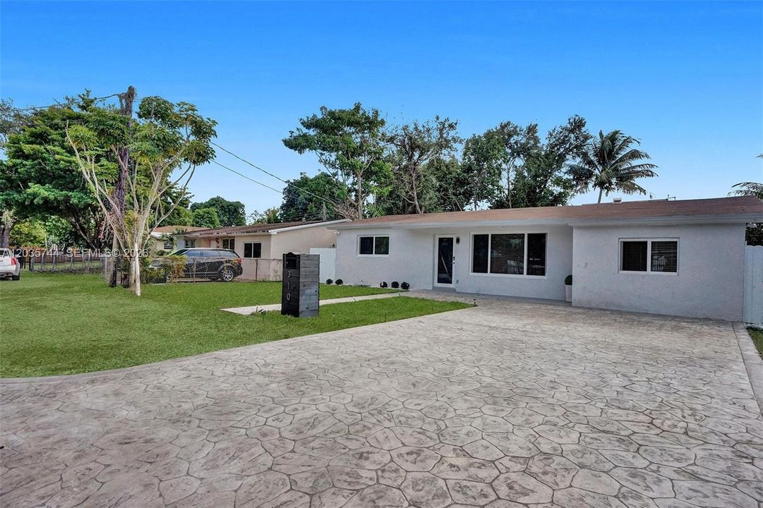 En Venta: $524,900 (4 camas, 3 baños, 1536 Pies cuadrados)