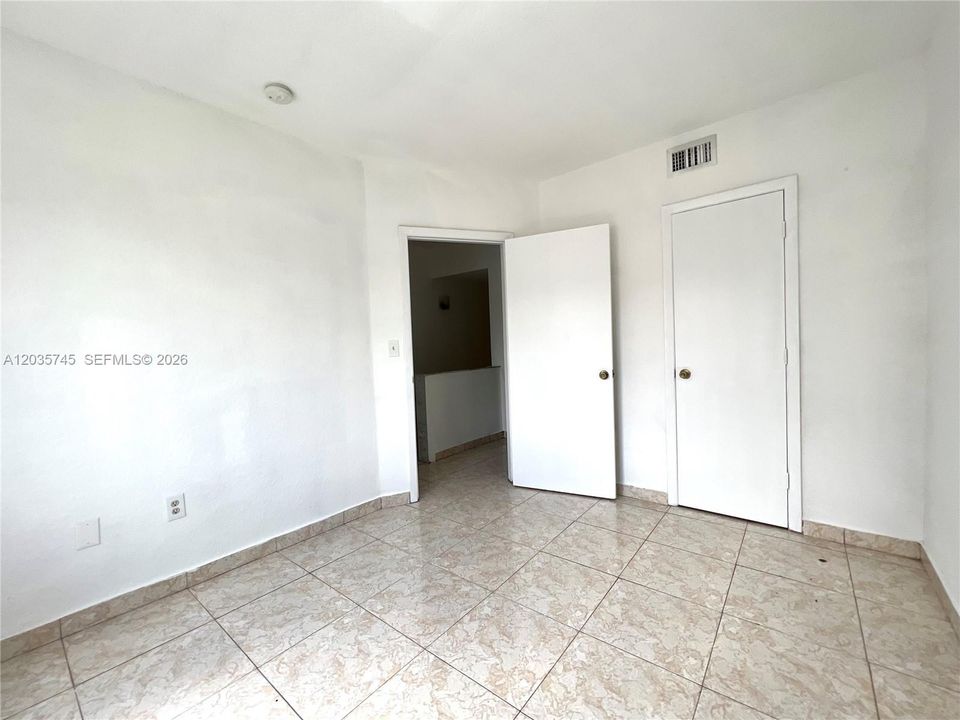 For Rent: $2,600 (3 beds, 2 baths, 1150 Square Feet)