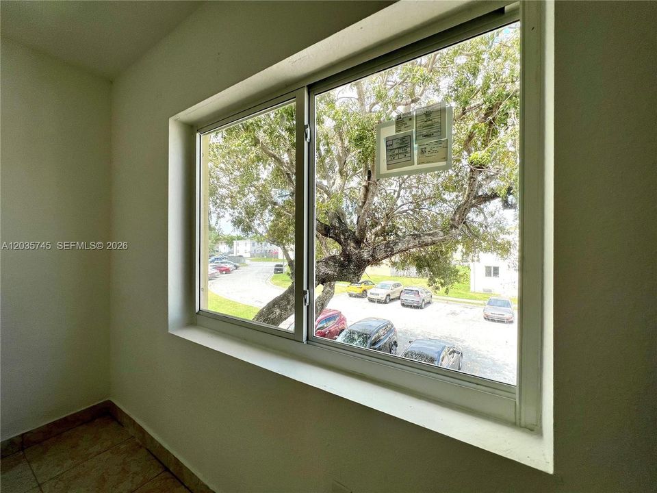 For Rent: $2,600 (3 beds, 2 baths, 1150 Square Feet)