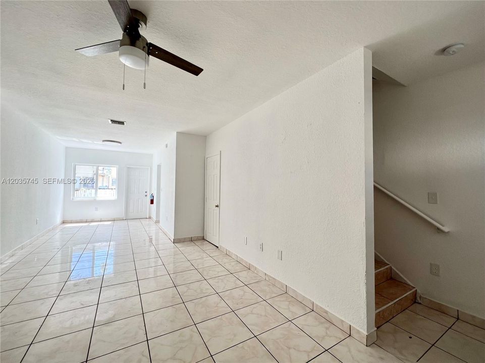 For Rent: $2,600 (3 beds, 2 baths, 1150 Square Feet)
