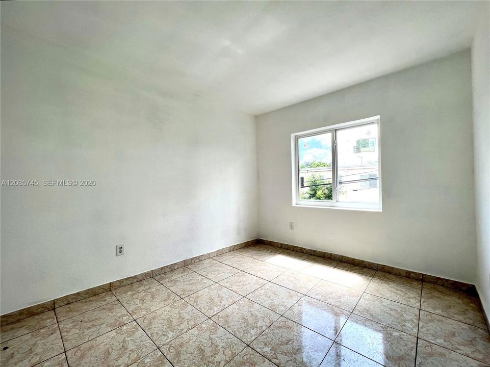 For Rent: $2,600 (3 beds, 2 baths, 1150 Square Feet)
