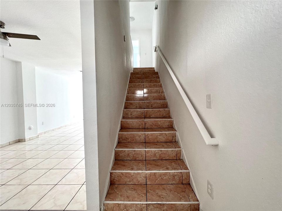 For Rent: $2,600 (3 beds, 2 baths, 1150 Square Feet)
