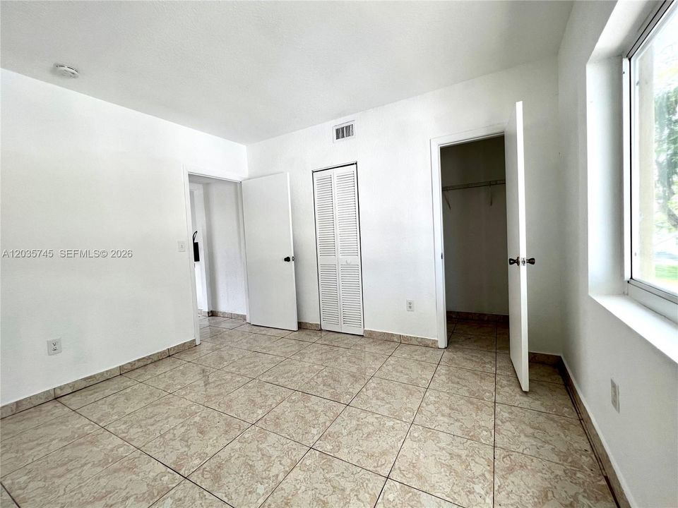For Rent: $2,600 (3 beds, 2 baths, 1150 Square Feet)