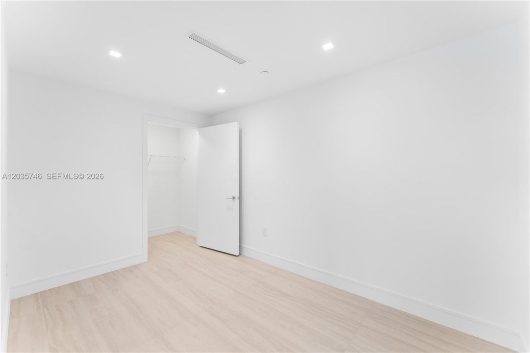 For Rent: $10,500 (3 beds, 4 baths, 2130 Square Feet)