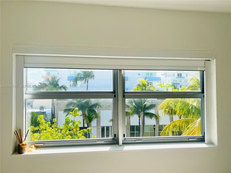 For Rent: $3,600 (2 beds, 1 baths, 650 Square Feet)