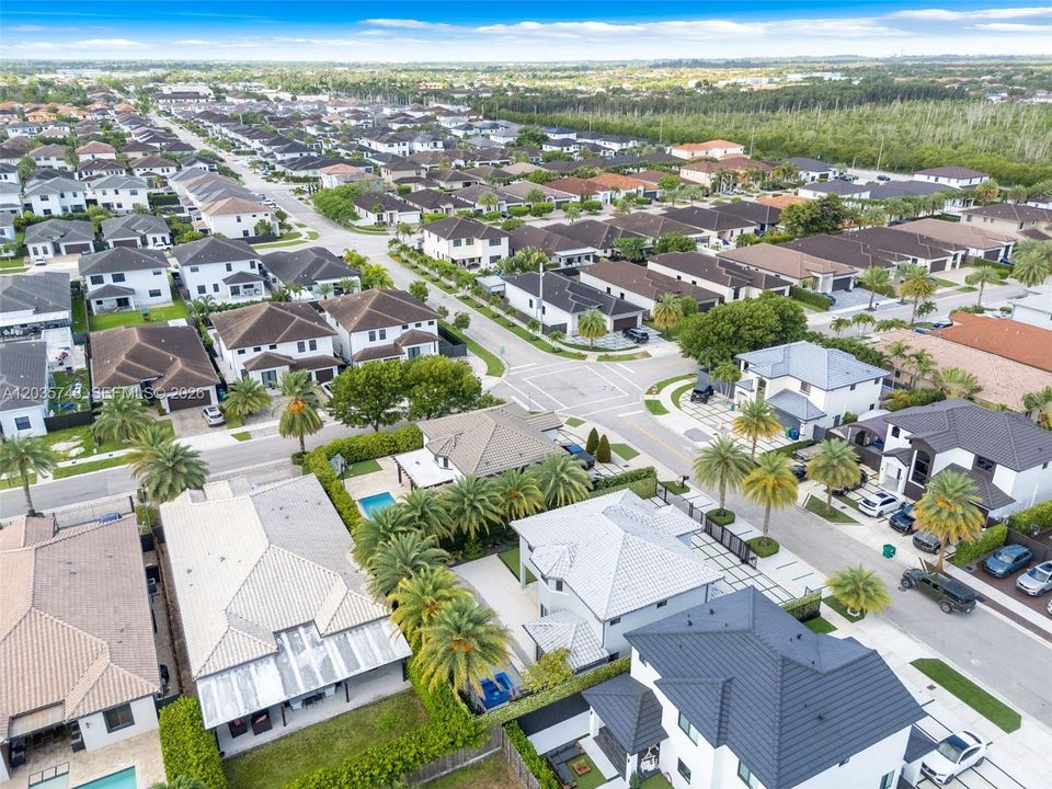For Sale: $1,079,000 (4 beds, 2 baths, 2517 Square Feet)