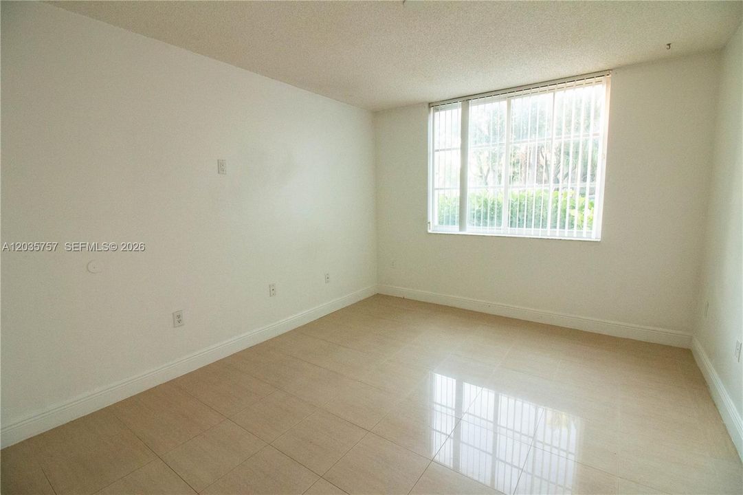 For Rent: $2,900 (3 beds, 2 baths, 1177 Square Feet)