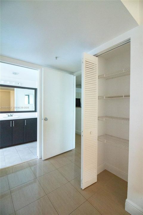 For Rent: $2,900 (3 beds, 2 baths, 1177 Square Feet)