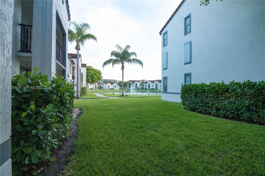 For Rent: $2,900 (3 beds, 2 baths, 1177 Square Feet)