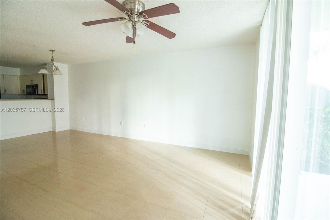 For Rent: $2,900 (3 beds, 2 baths, 1177 Square Feet)