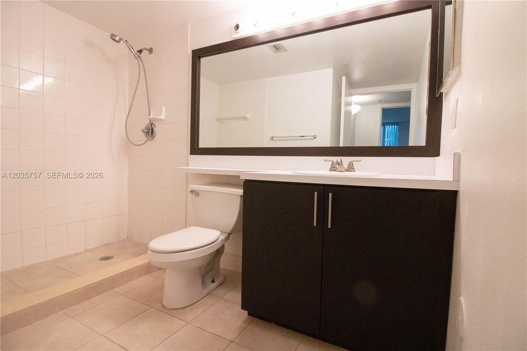 For Rent: $2,900 (3 beds, 2 baths, 1177 Square Feet)