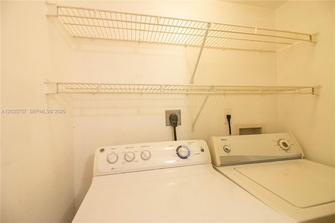For Rent: $2,900 (3 beds, 2 baths, 1177 Square Feet)