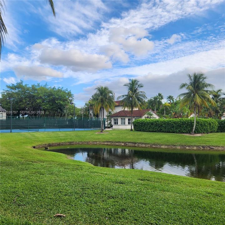 For Rent: $2,900 (3 beds, 2 baths, 1177 Square Feet)