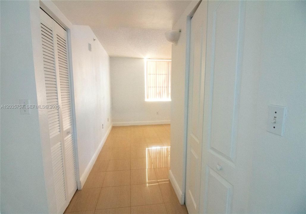 For Rent: $2,900 (3 beds, 2 baths, 1177 Square Feet)