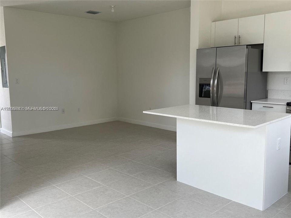 For Rent: $2,450 (3 beds, 3 baths, 0 Square Feet)