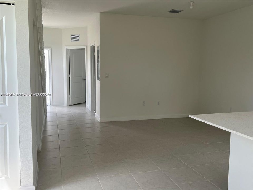 For Rent: $2,450 (3 beds, 3 baths, 0 Square Feet)
