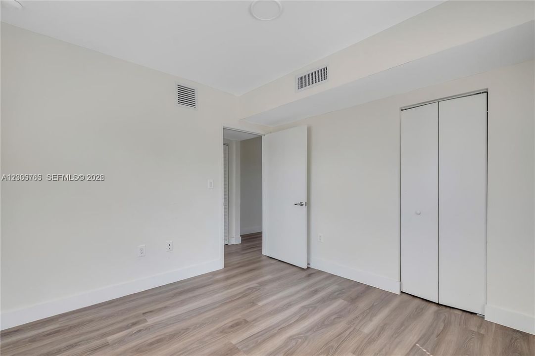 В аренду: $1,700 (1 спален, 1 ванн, 500 Квадратных фут)