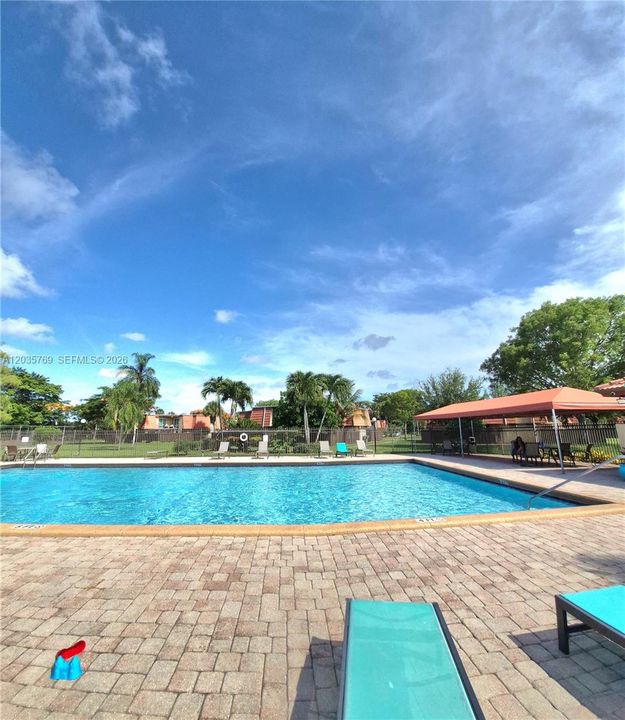 For Rent: $2,600 (2 beds, 2 baths, 1302 Square Feet)