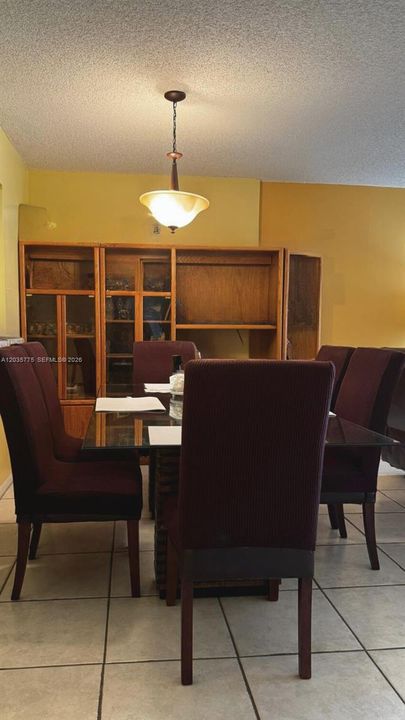 For Sale: $225,000 (2 beds, 2 baths, 1144 Square Feet)