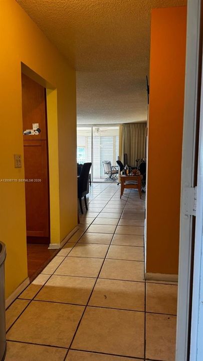 For Sale: $225,000 (2 beds, 2 baths, 1144 Square Feet)