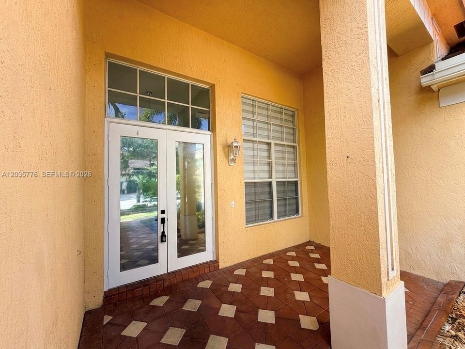 В аренду: $5,290 (4 спален, 3 ванн, 2718 Квадратных фут)