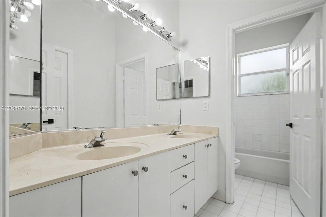 В аренду: $5,290 (4 спален, 3 ванн, 2718 Квадратных фут)