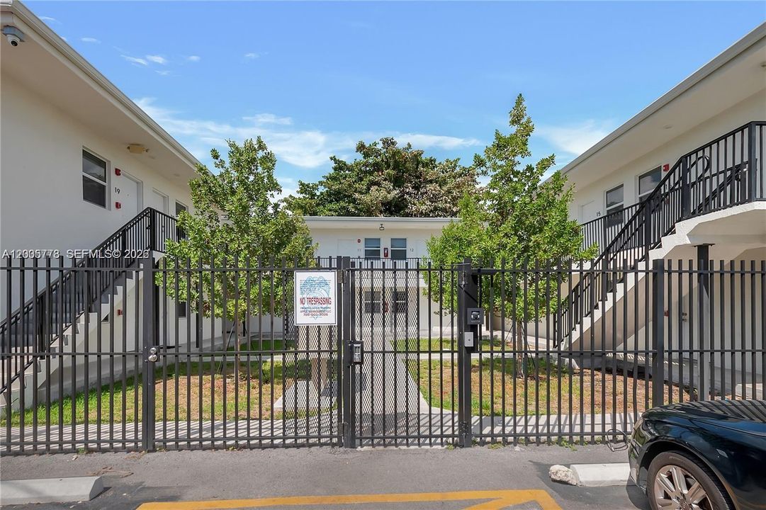 В аренду: $1,700 (1 спален, 1 ванн, 500 Квадратных фут)