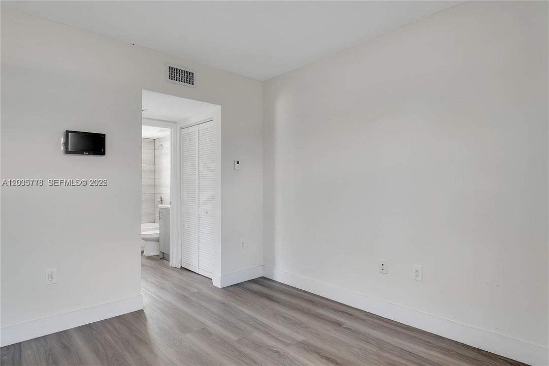 В аренду: $1,700 (1 спален, 1 ванн, 500 Квадратных фут)