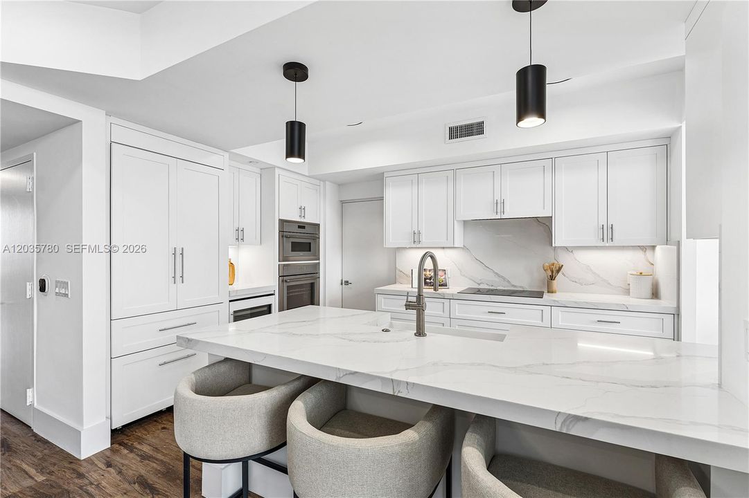 For Sale: $1,699,999 (2 beds, 2 baths, 1869 Square Feet)