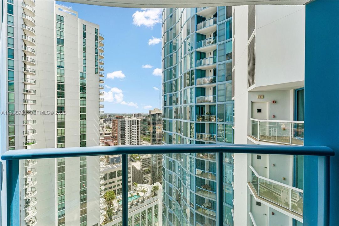 For Sale: $1,699,999 (2 beds, 2 baths, 1869 Square Feet)