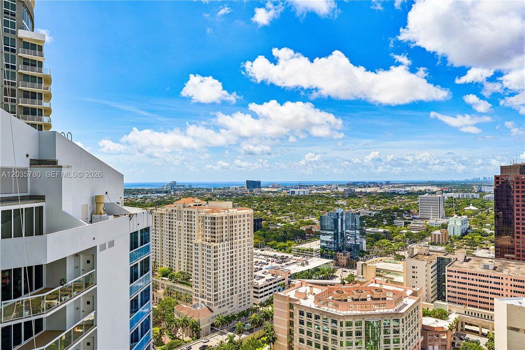 For Sale: $1,699,999 (2 beds, 2 baths, 1869 Square Feet)
