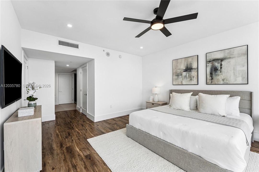 For Sale: $1,699,999 (2 beds, 2 baths, 1869 Square Feet)