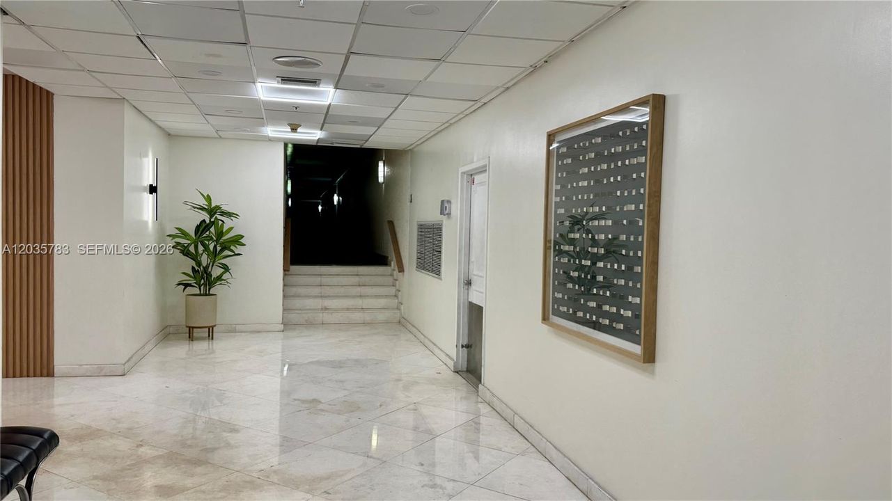 На продажу: $279,000 (2 спален, 2 ванн, 1058 Квадратных фут)