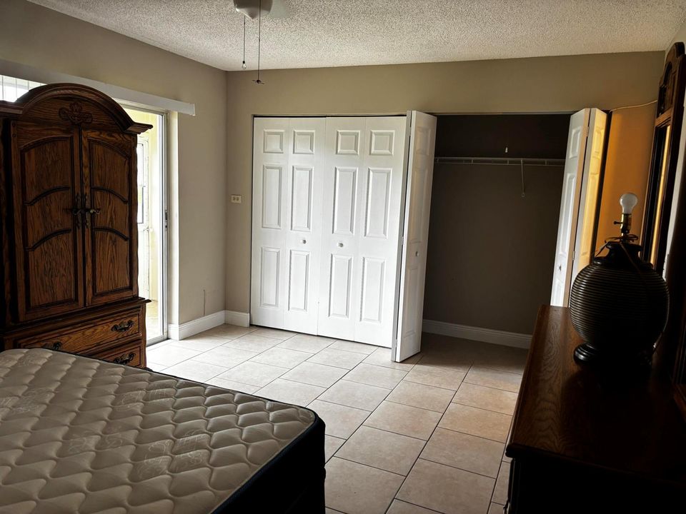 BEDROOM CLOSETS