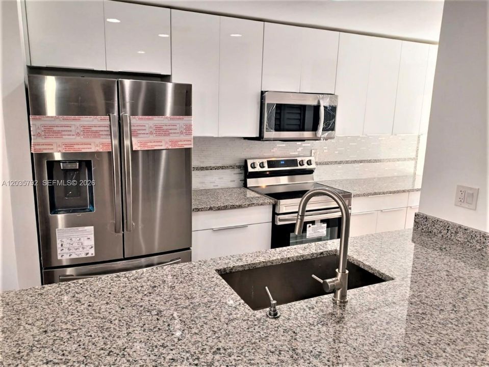 For Rent: $2,980 (3 beds, 2 baths, 1770 Square Feet)