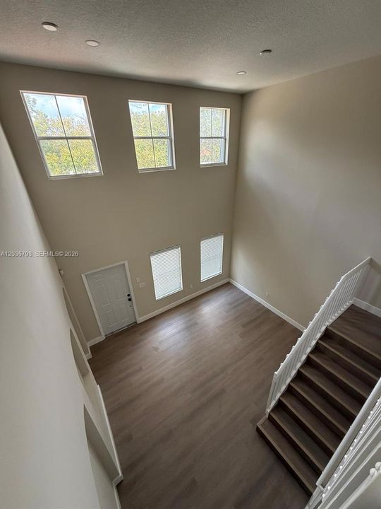 For Sale: $560,000 (3 beds, 2 baths, 1753 Square Feet)
