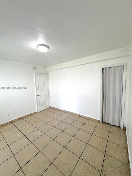 В аренду: $1,800 (1 спален, 1 ванн, 500 Квадратных фут)