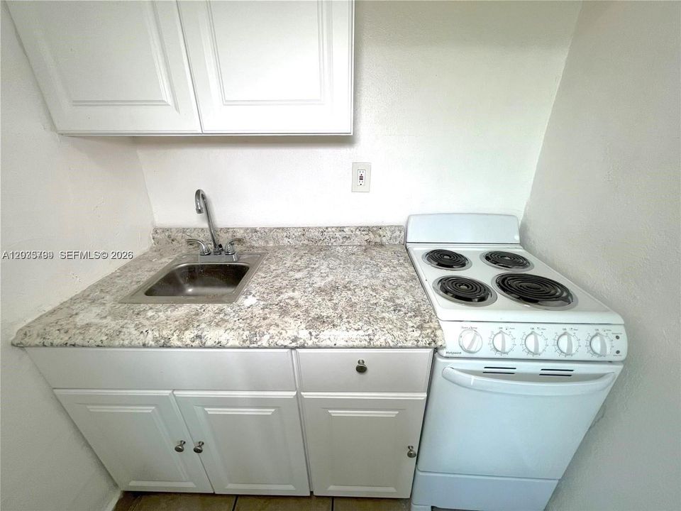 В аренду: $1,800 (1 спален, 1 ванн, 500 Квадратных фут)