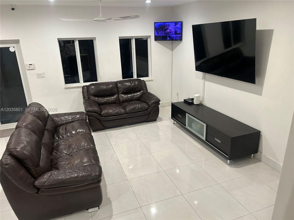 En Renta: $7,900 (4 camas, 3 baños, 0 Pies cuadrados)