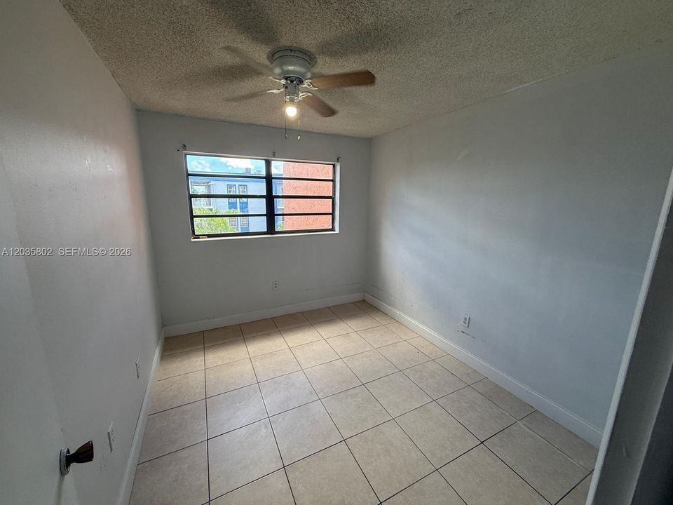 For Rent: $1,900 (2 beds, 2 baths, 760 Square Feet)