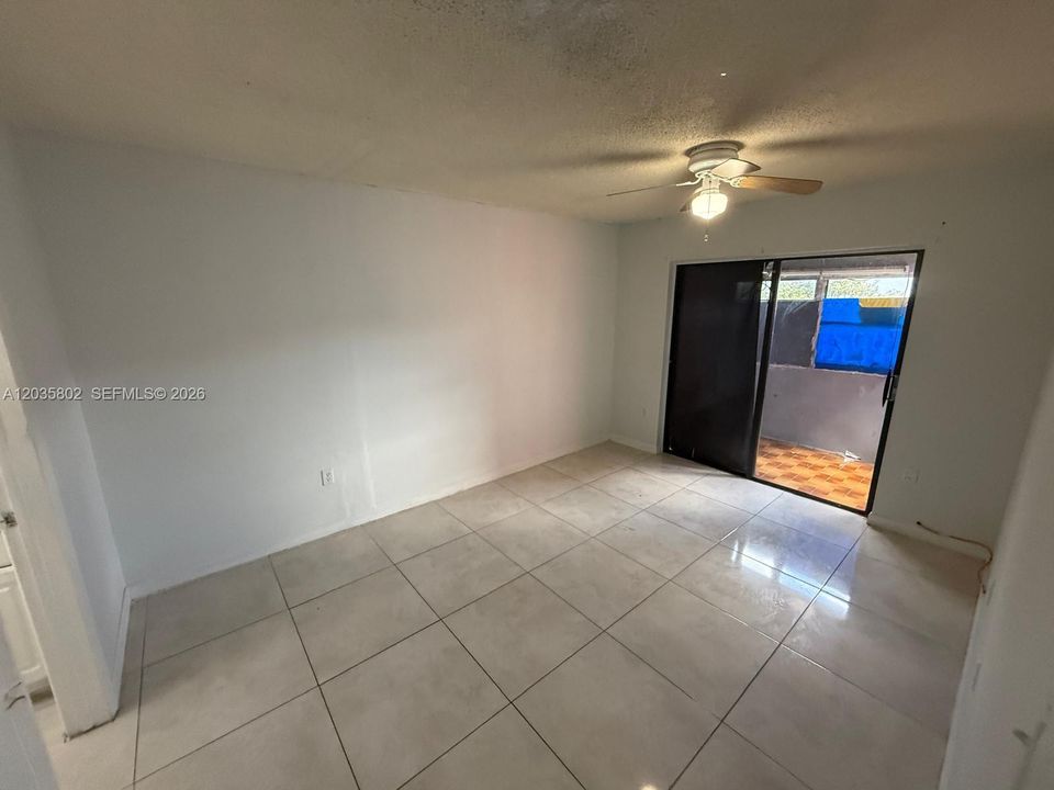 For Rent: $1,900 (2 beds, 2 baths, 760 Square Feet)