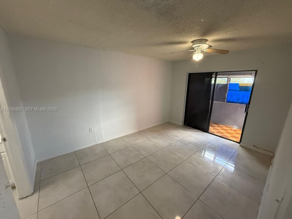 For Rent: $1,900 (2 beds, 2 baths, 760 Square Feet)