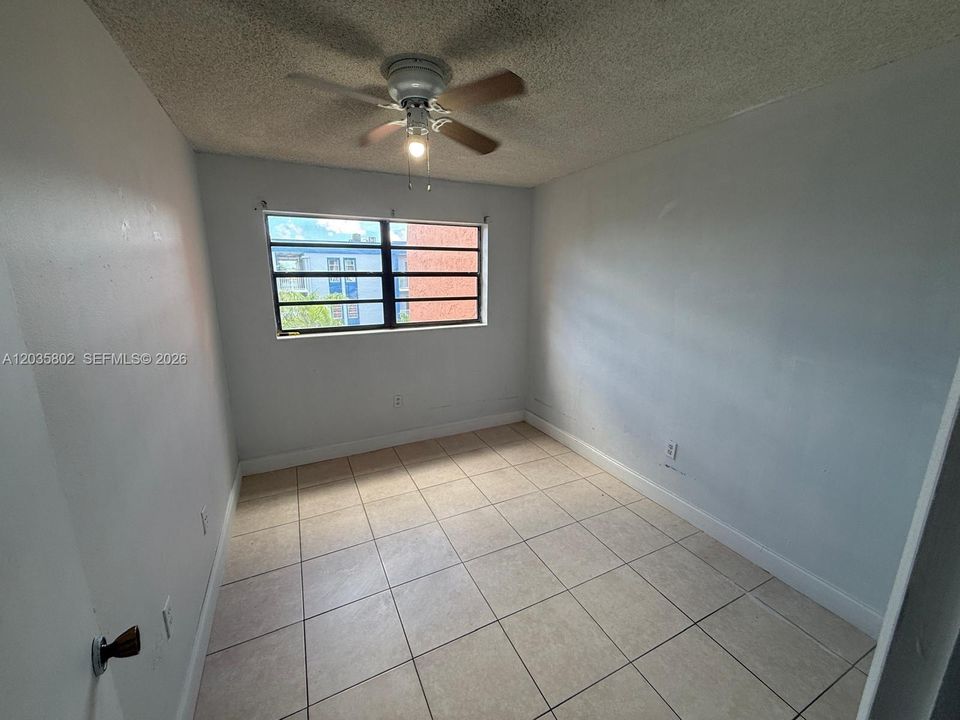 For Rent: $1,900 (2 beds, 2 baths, 760 Square Feet)